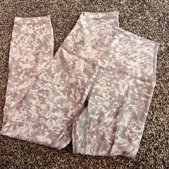 lululemon leggings!!! - Picture 1 of 2